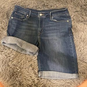 Levi’s shorts